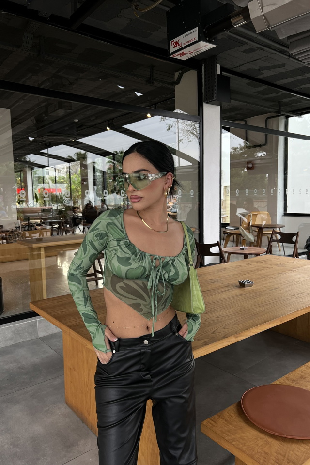 Yeşil Tül Detay Bağlamalı Crop Top -