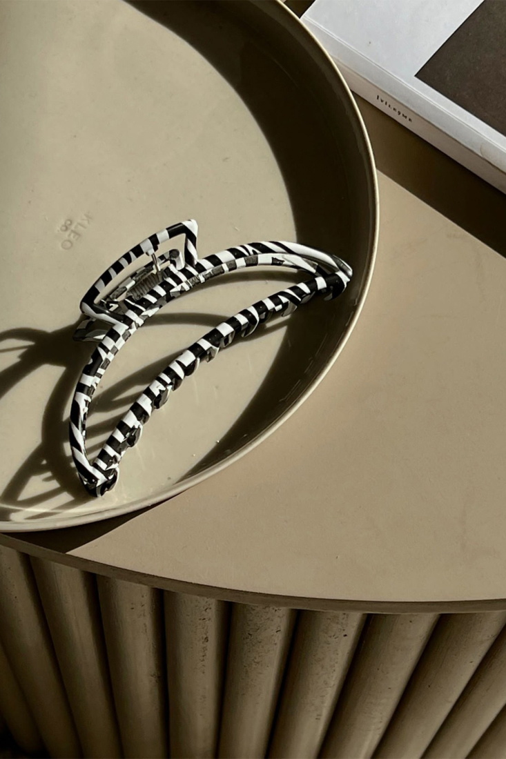 Zebra Pattern Latch Buckle AK69 - EYYO